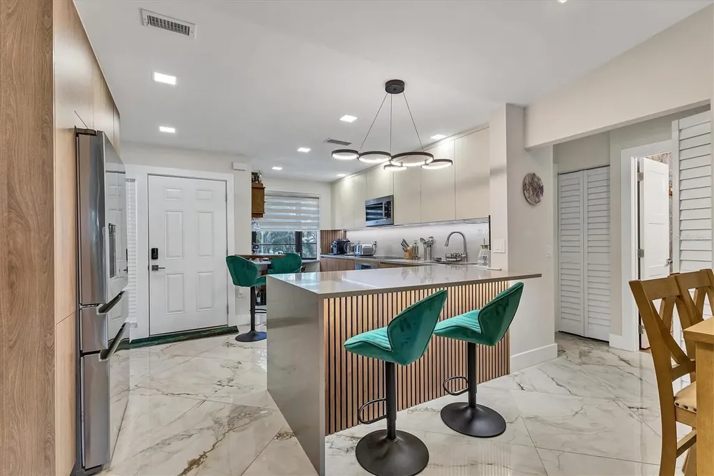 5611 Summer Side Lane Sarasota FL 34231