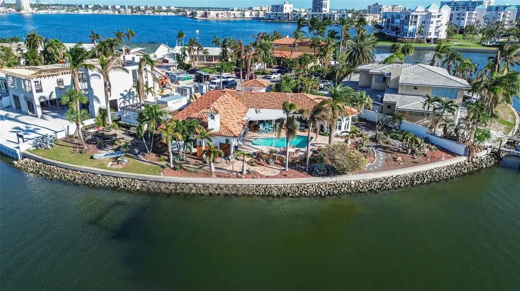 1273 79th Street S St Petersburg FL 33707