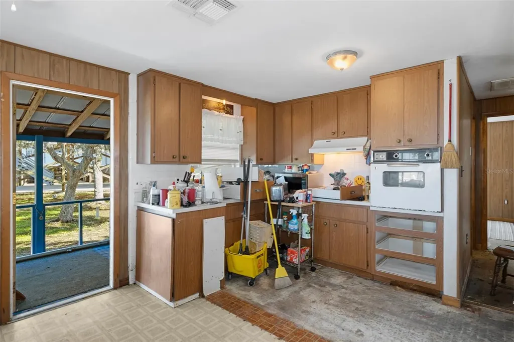 8812 Camp Lane Hudson FL 34667