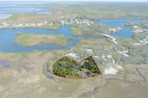 8812 Camp Lane Hudson FL 34667
