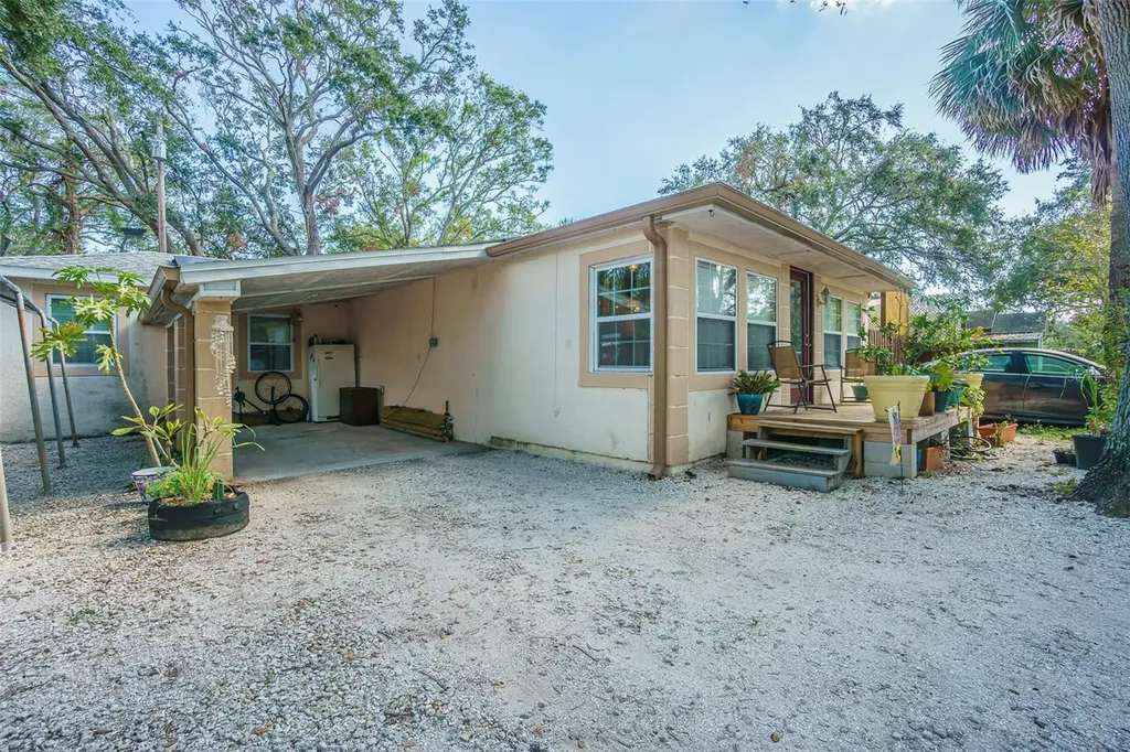 4653 78th Lane N St Petersburg FL 33709