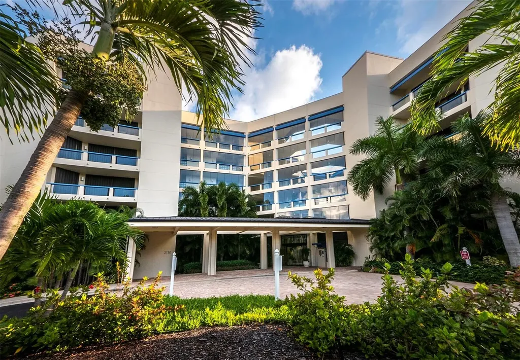 2110 Harbourside Drive Longboat Key FL 34228