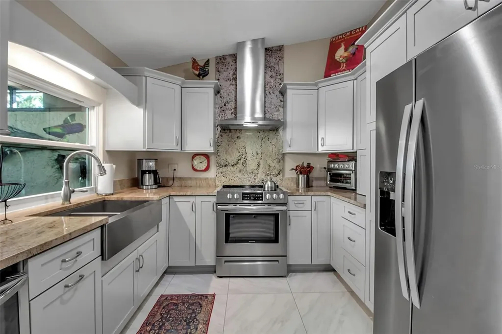 3410 Avenida Madera Bradenton FL 34210