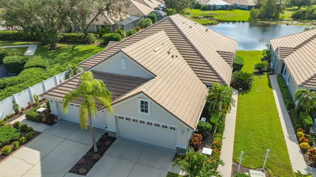 7038 Four Seasons Circle Lakewood Ranch FL 34202