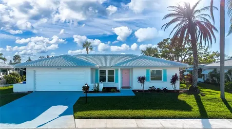 1318 Bottlebrush Drive Bradenton FL 34208