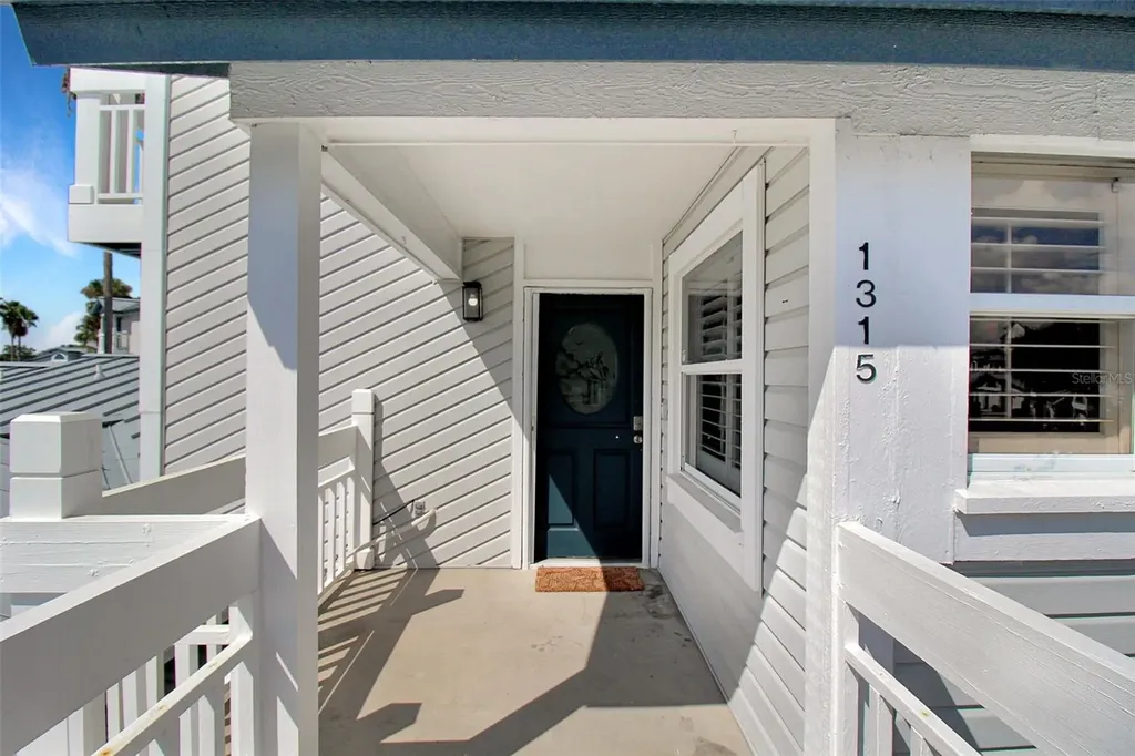 1315 Siesta Bayside Drive Sarasota FL 34242