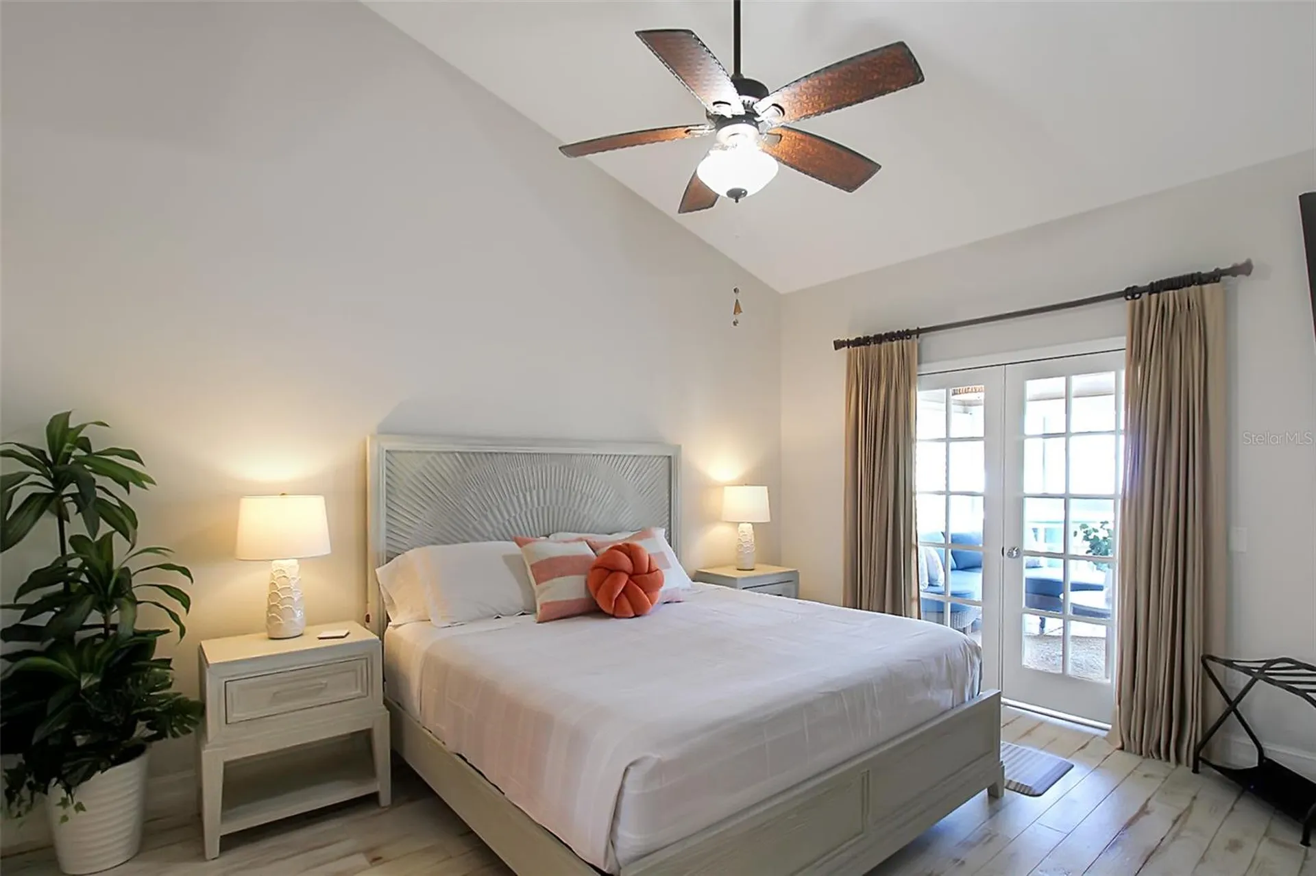 1315 Siesta Bayside Drive Sarasota FL 34242