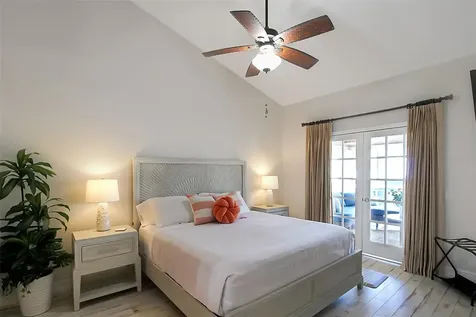 1315 Siesta Bayside Drive Sarasota FL 34242
