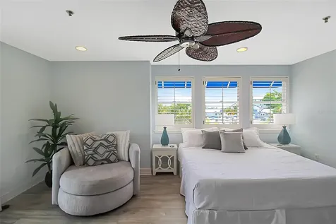 1315 Siesta Bayside Drive Sarasota FL 34242