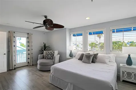 1315 Siesta Bayside Drive Sarasota FL 34242