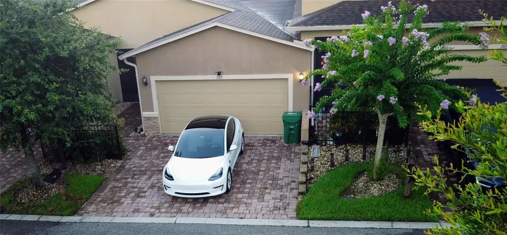 207 Merlot Street Deland FL 32724