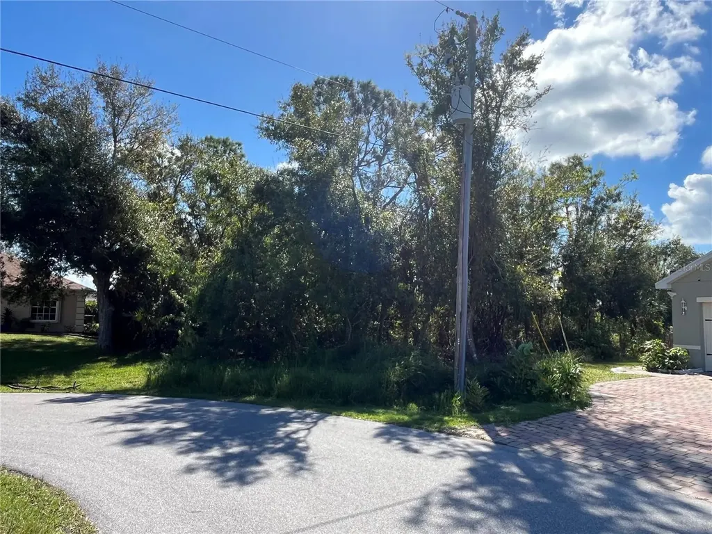 304 Oyahue Street Punta Gorda FL 33983