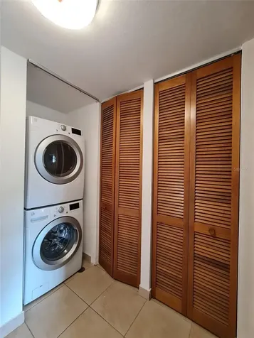 500 Calle Andalucía Aguadilla PR 00603