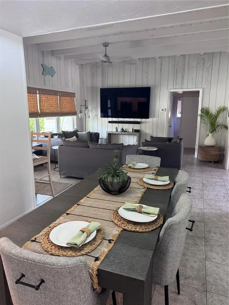 6304 Beechwood Avenue Sarasota FL 34231