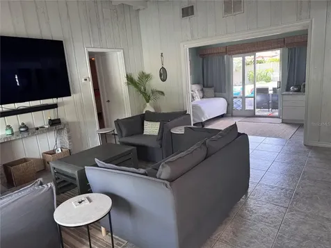 6304 Beechwood Avenue Sarasota FL 34231