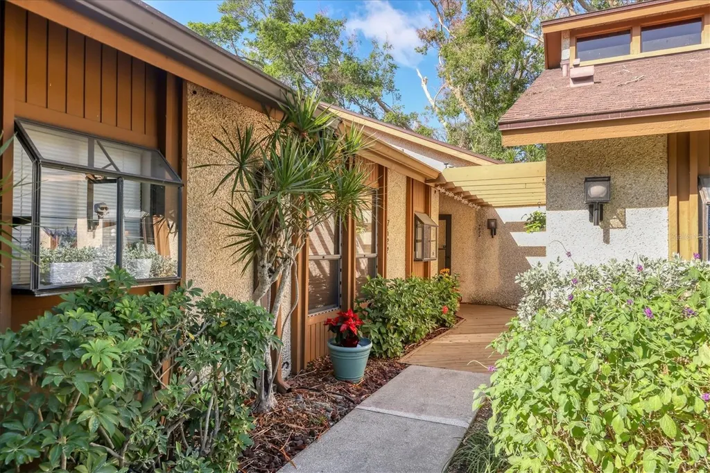 7622 4th Avenue W Bradenton FL 34209