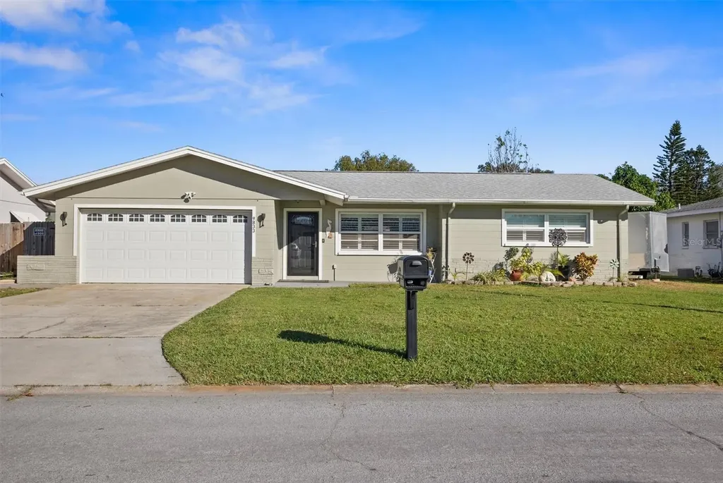 9833 111th Street Seminole FL 33772