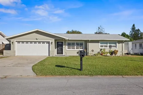 9833 111th Street Seminole FL 33772