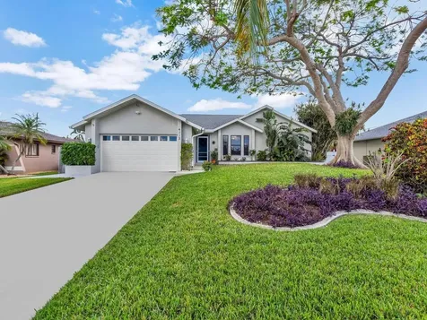 4113 SW 6th Avenue Cape Coral FL 33914
