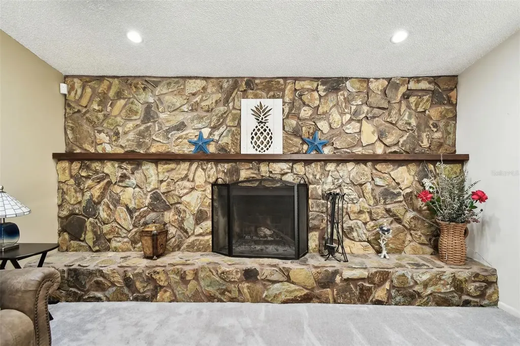 117 Hillcrest Drive Bradenton FL 34209