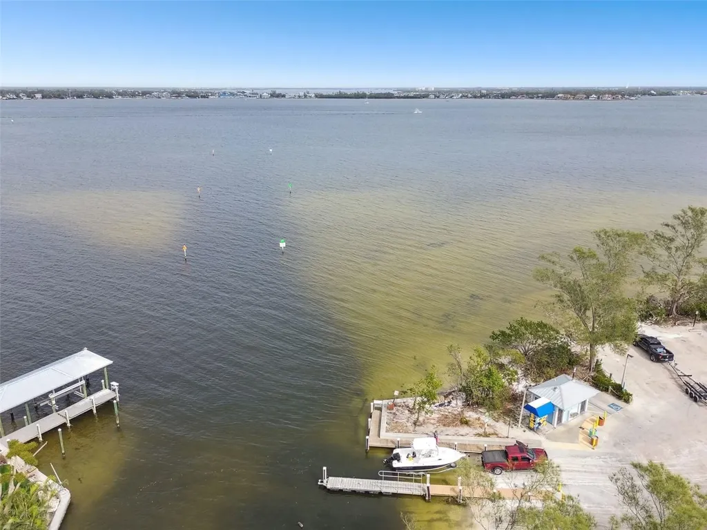 117 Hillcrest Drive Bradenton FL 34209