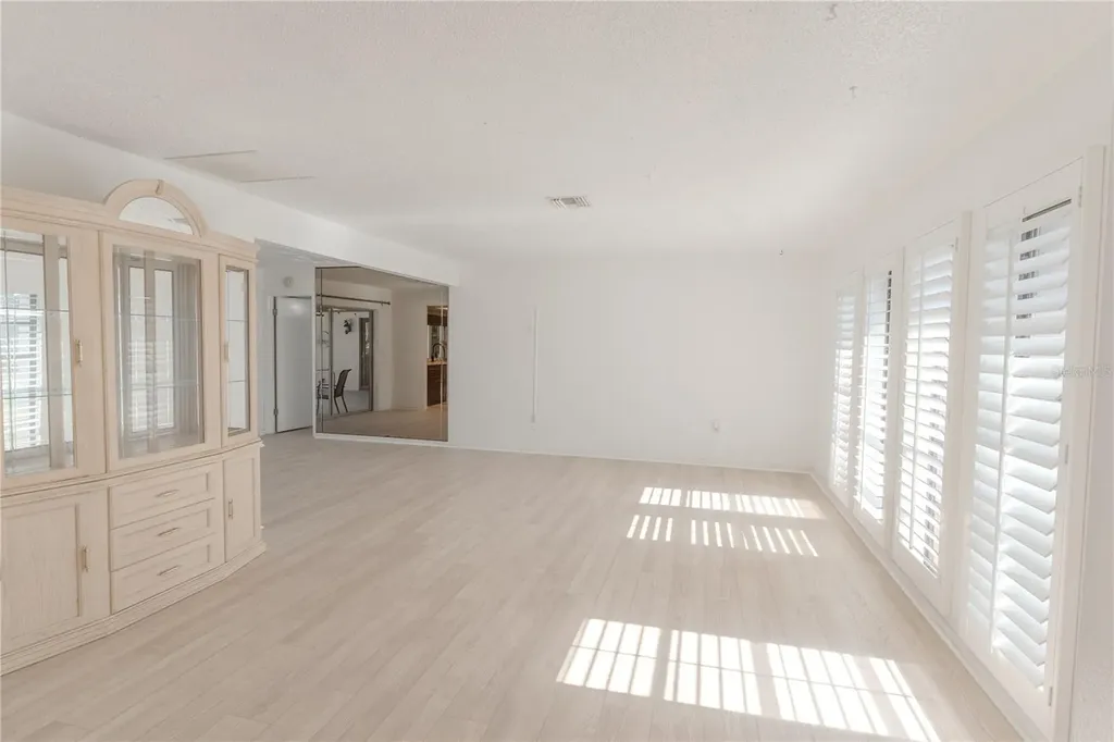 117 Hillcrest Drive Bradenton FL 34209