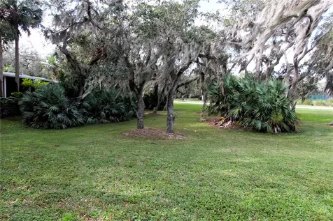 498 Sioux Boulevard Oak Hill FL 32759