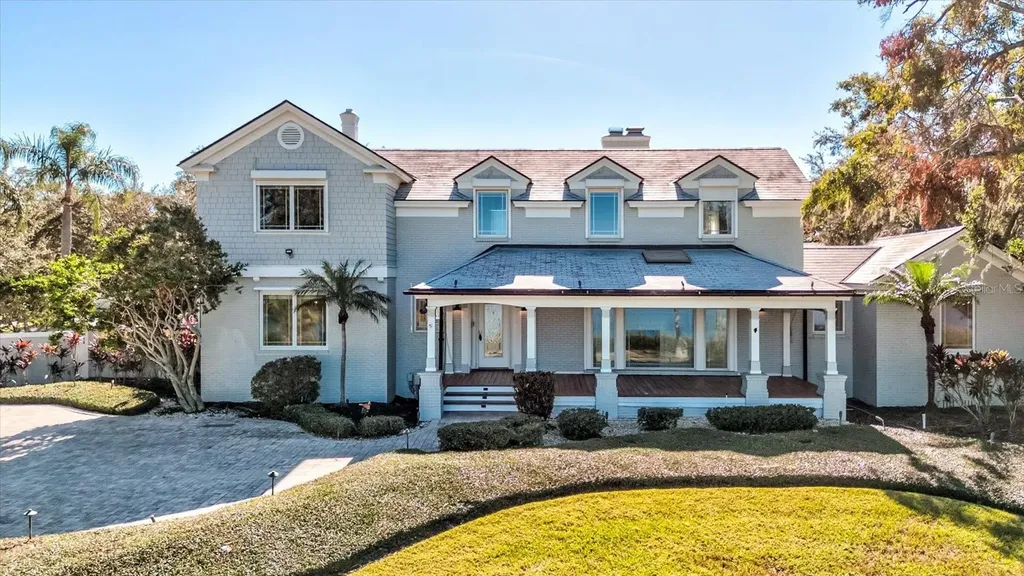518 Riverside Drive Tarpon Springs FL 34689