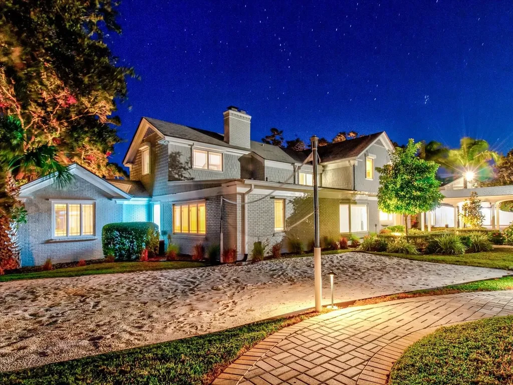 518 Riverside Drive Tarpon Springs FL 34689