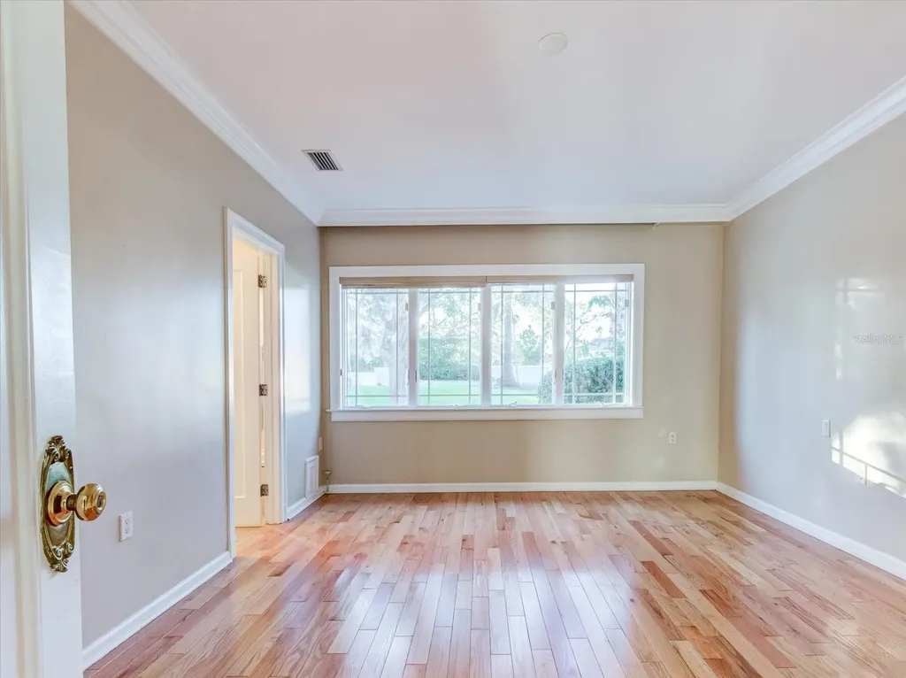 518 Riverside Drive Tarpon Springs FL 34689