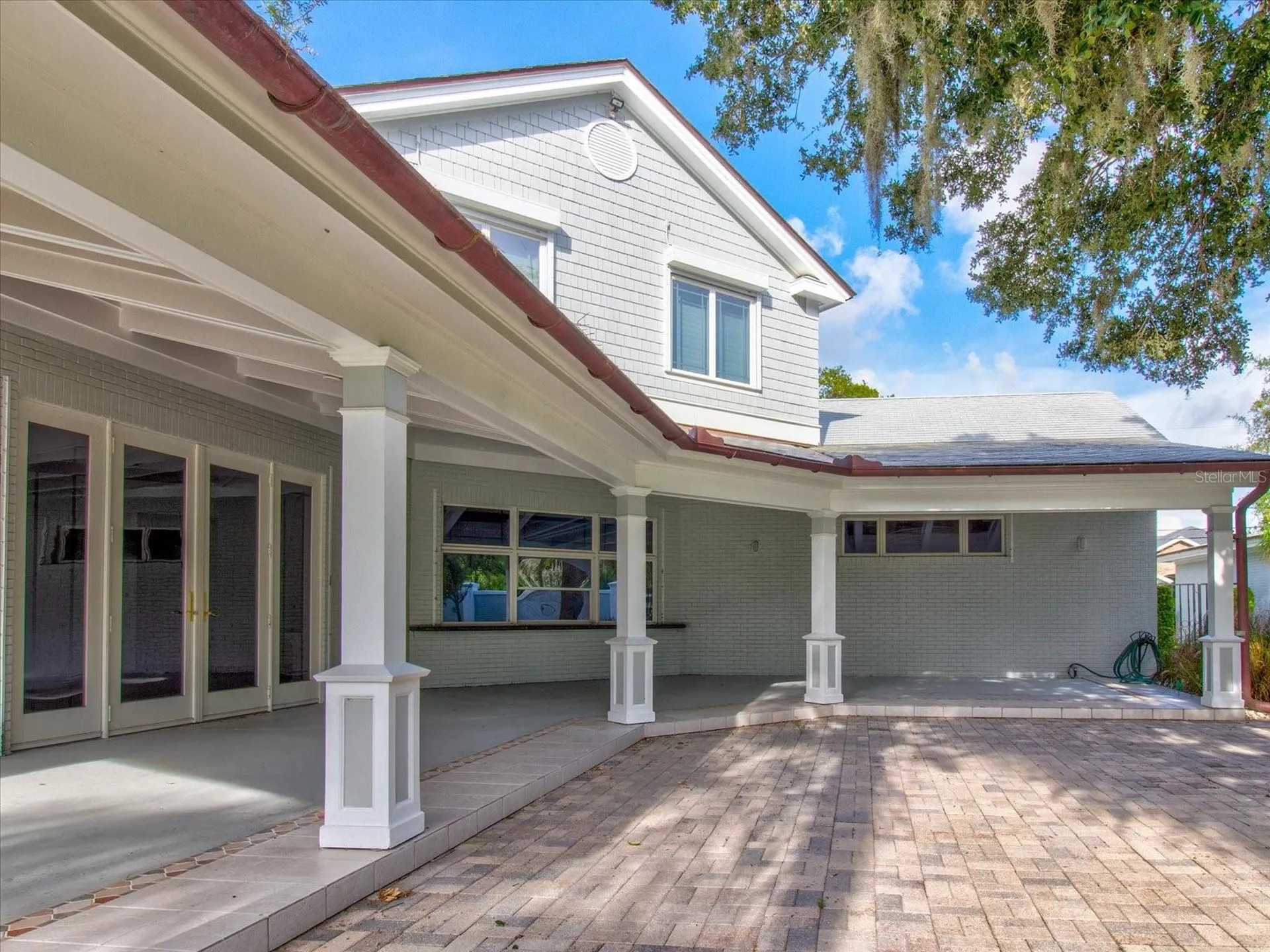 518 Riverside Drive Tarpon Springs FL 34689