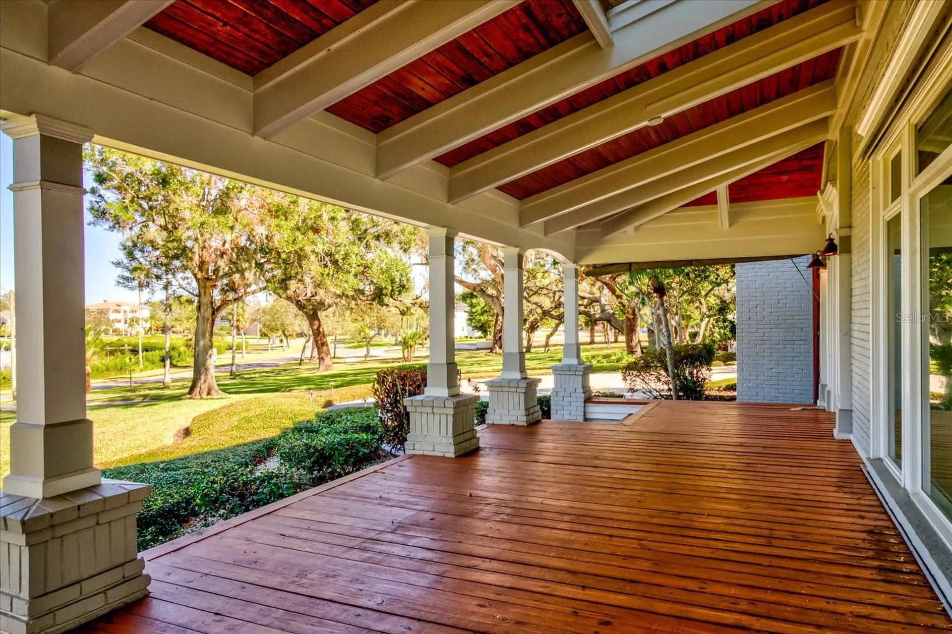 518 Riverside Drive Tarpon Springs FL 34689