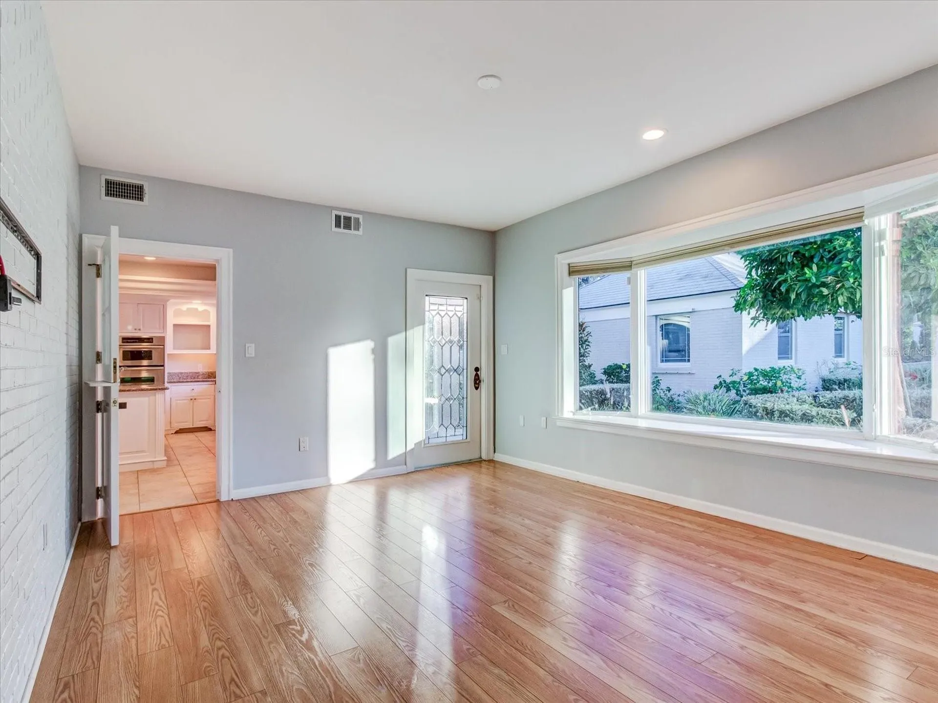 518 Riverside Drive Tarpon Springs FL 34689