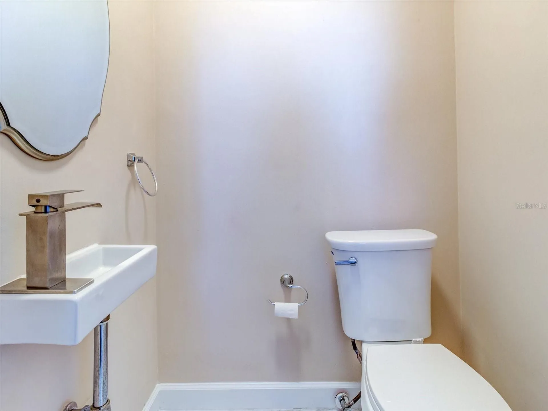 518 Riverside Drive Tarpon Springs FL 34689