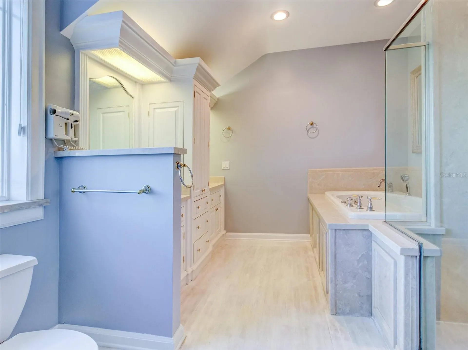 518 Riverside Drive Tarpon Springs FL 34689