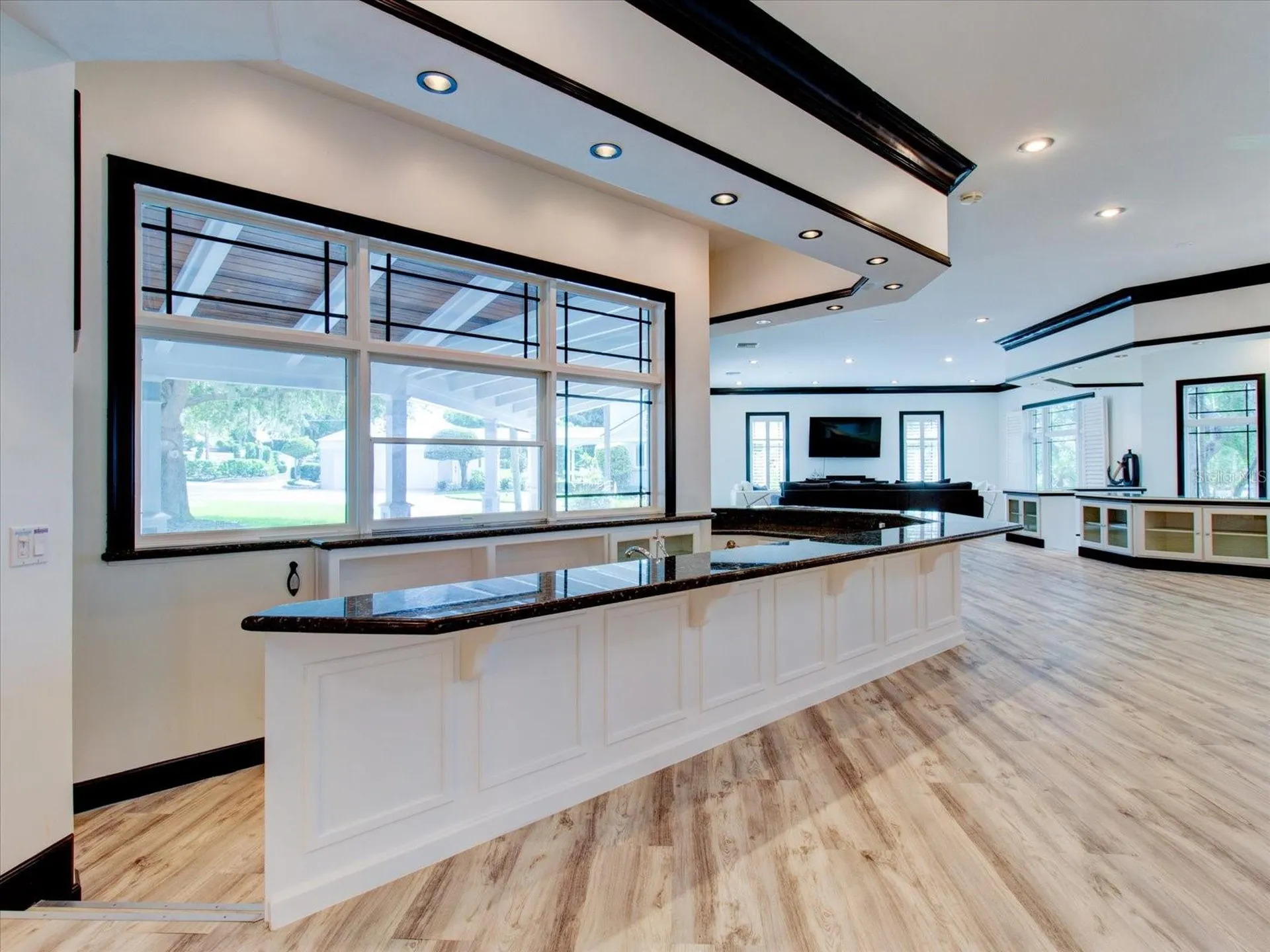 518 Riverside Drive Tarpon Springs FL 34689