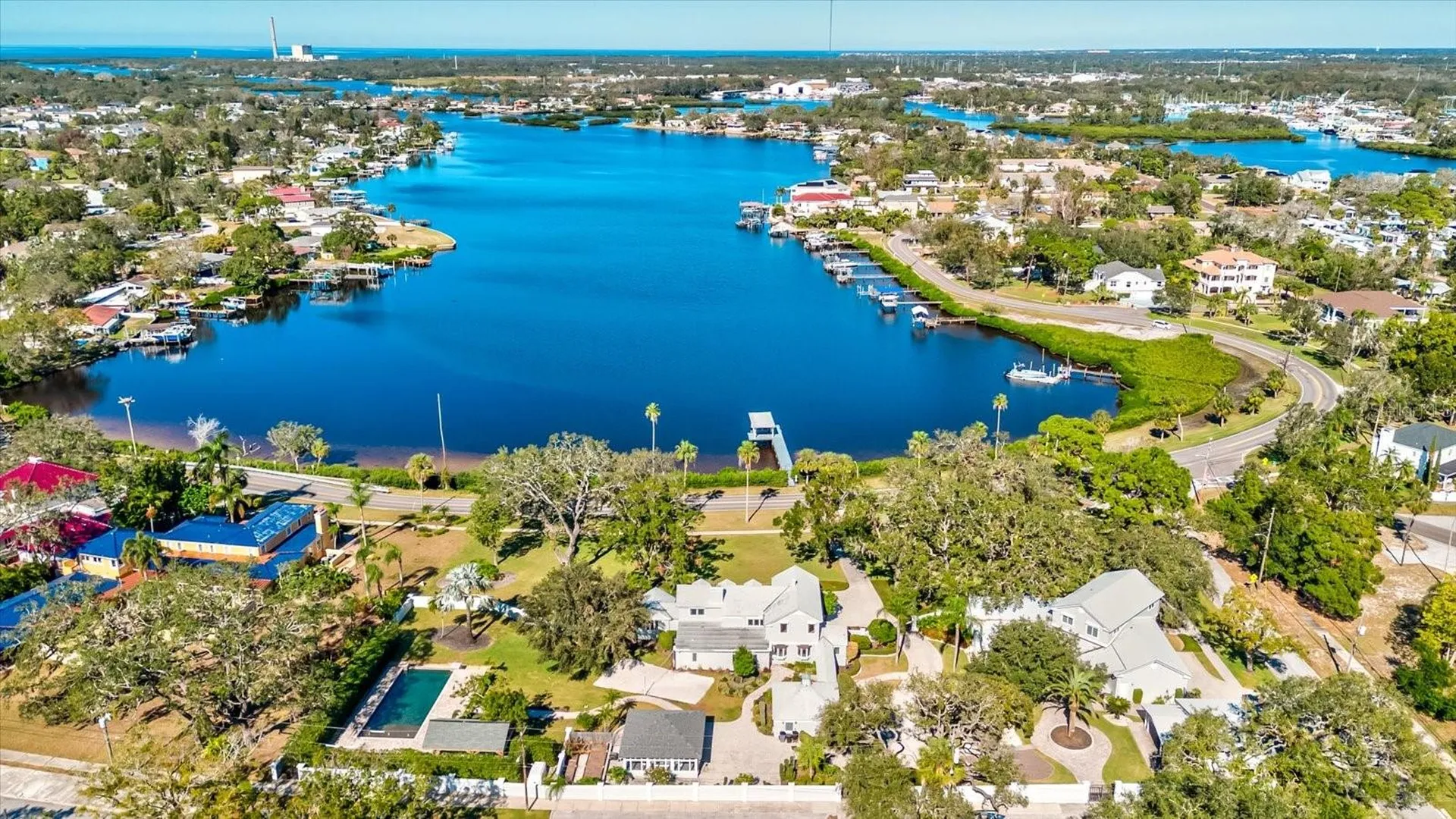 518 Riverside Drive Tarpon Springs FL 34689