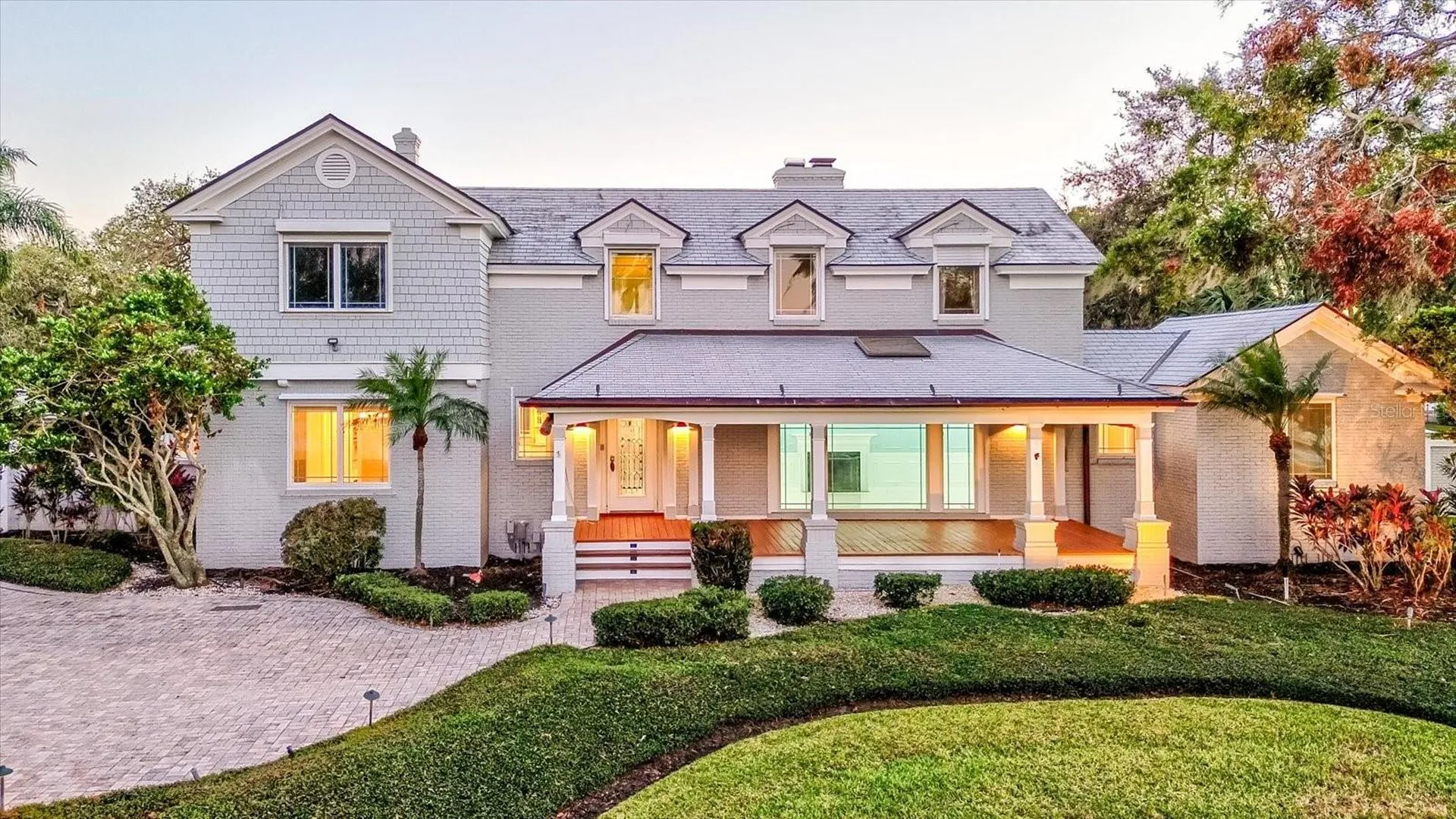 518 Riverside Drive Tarpon Springs FL 34689