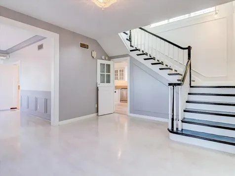 518 Riverside Drive Tarpon Springs FL 34689
