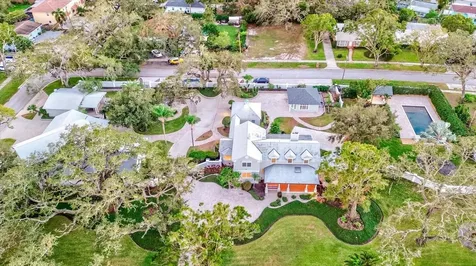 518 Riverside Drive Tarpon Springs FL 34689