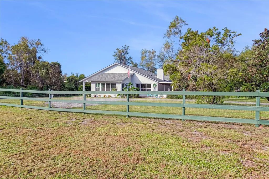 32 Gracie Road Debary FL 32713