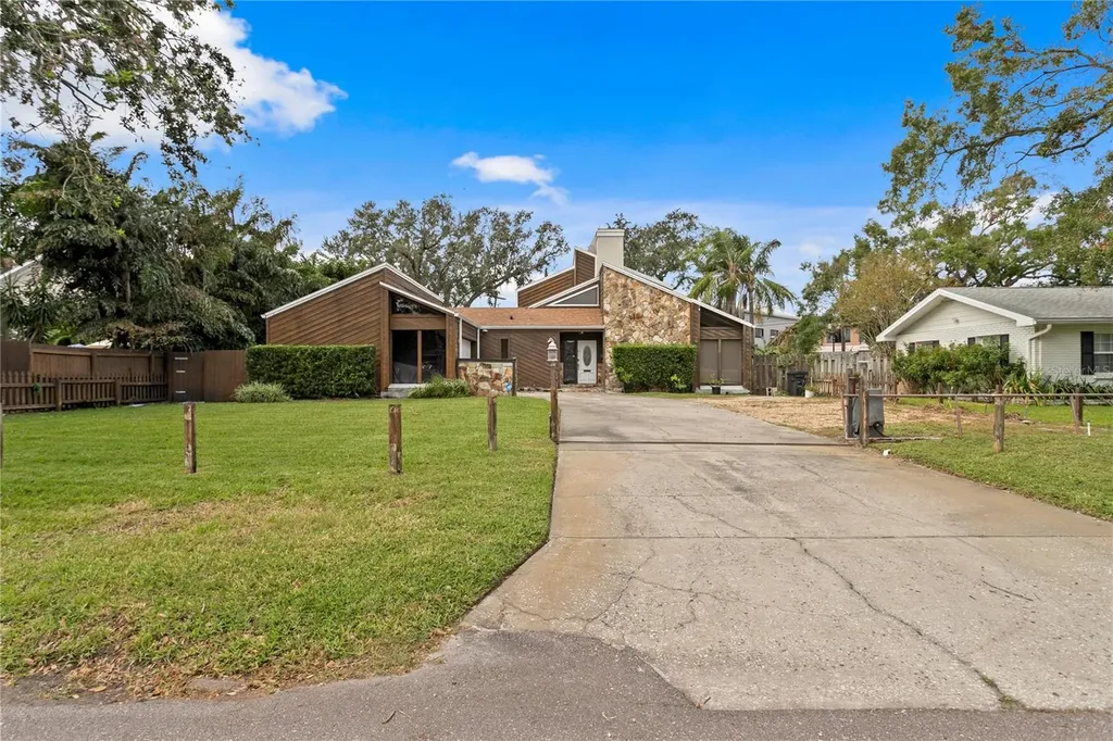 715 S Himes Avenue Tampa FL 33609