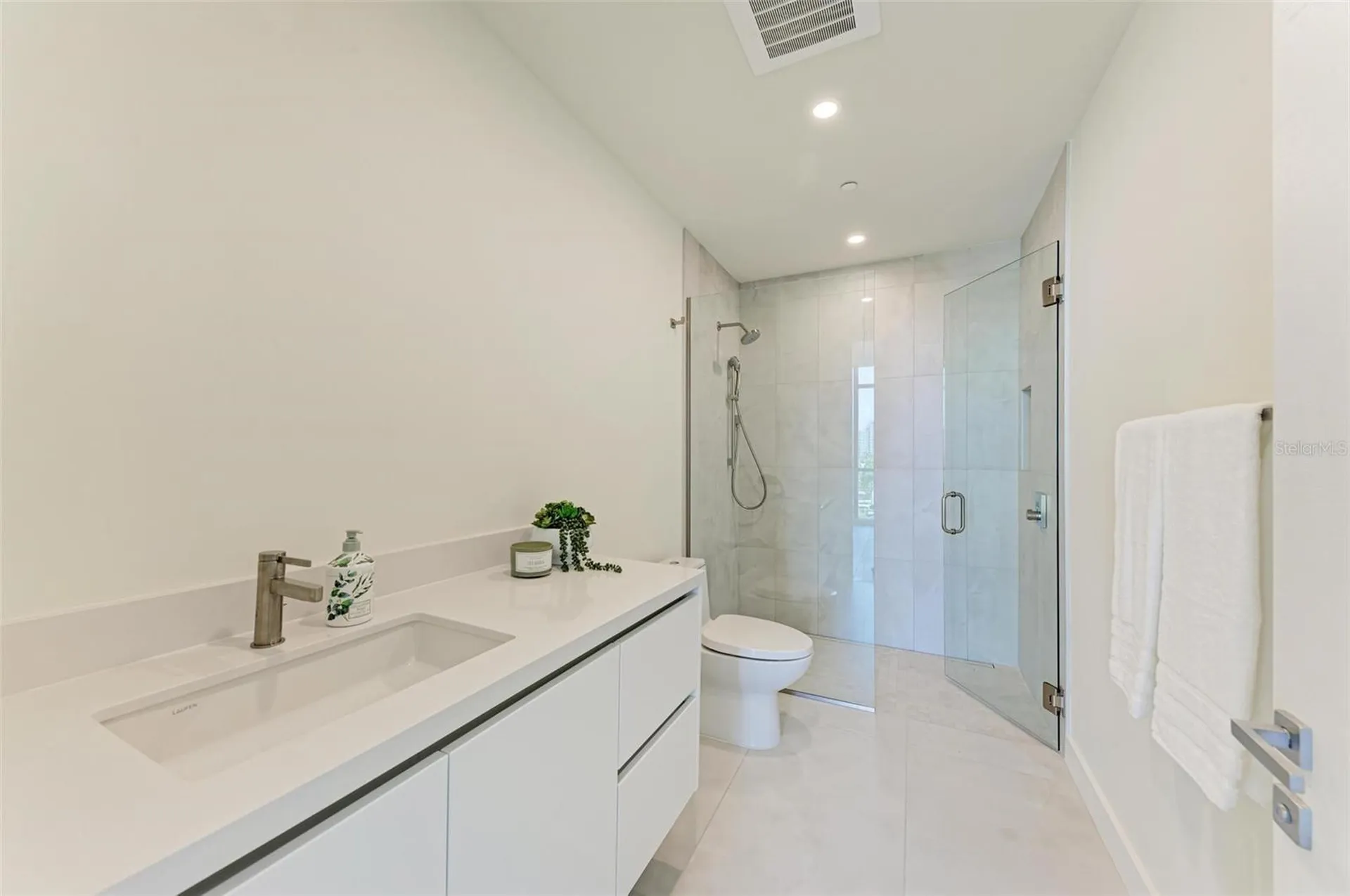 111 Golden Gate Point Sarasota FL 34236