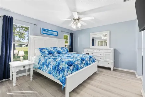 32639 Oak Park Drive Leesburg FL 34748