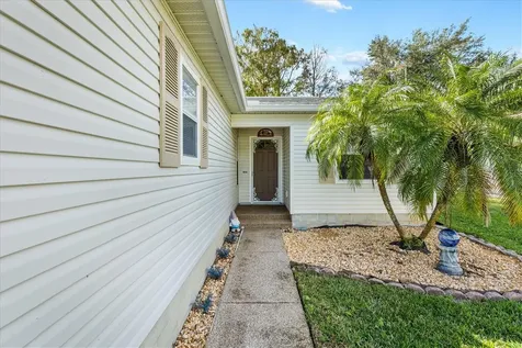 32639 Oak Park Drive Leesburg FL 34748