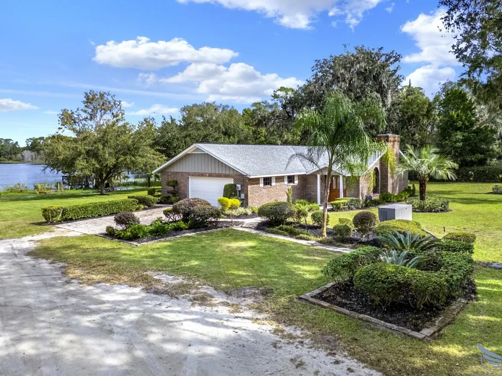 395 Orange Street Deland FL 32724