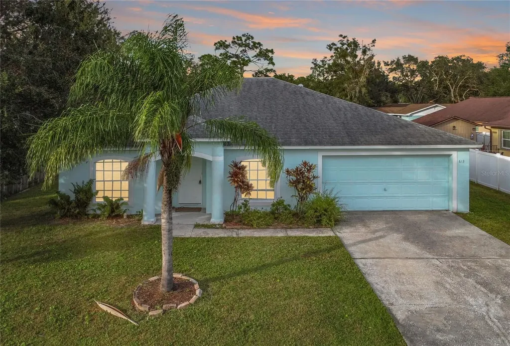 613 Polynesian Court Kissimmee FL 34758