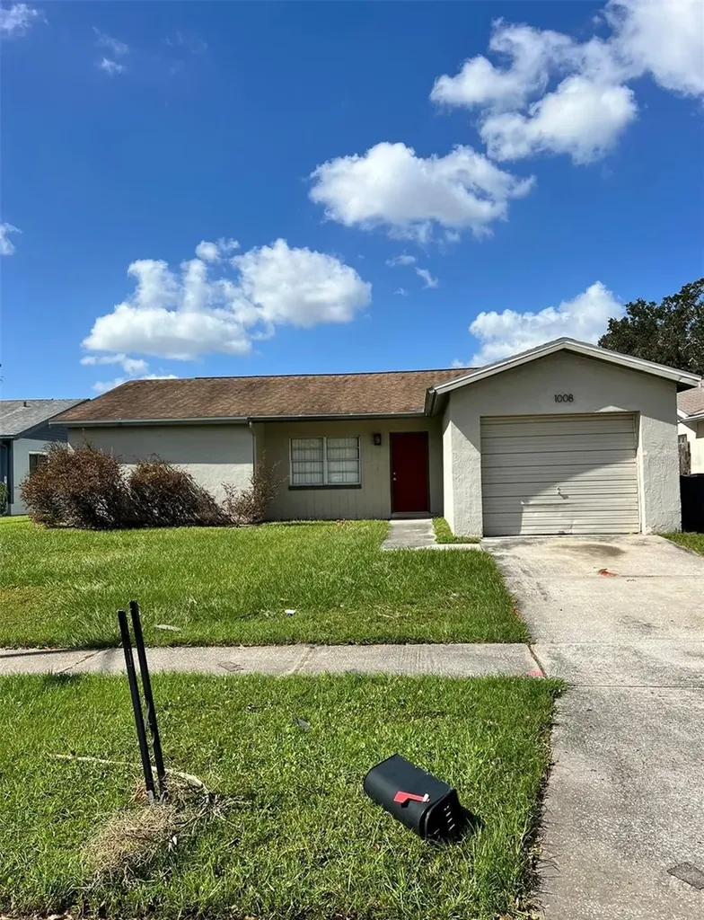 1008 Pine Ridge Circle Brandon FL 33511