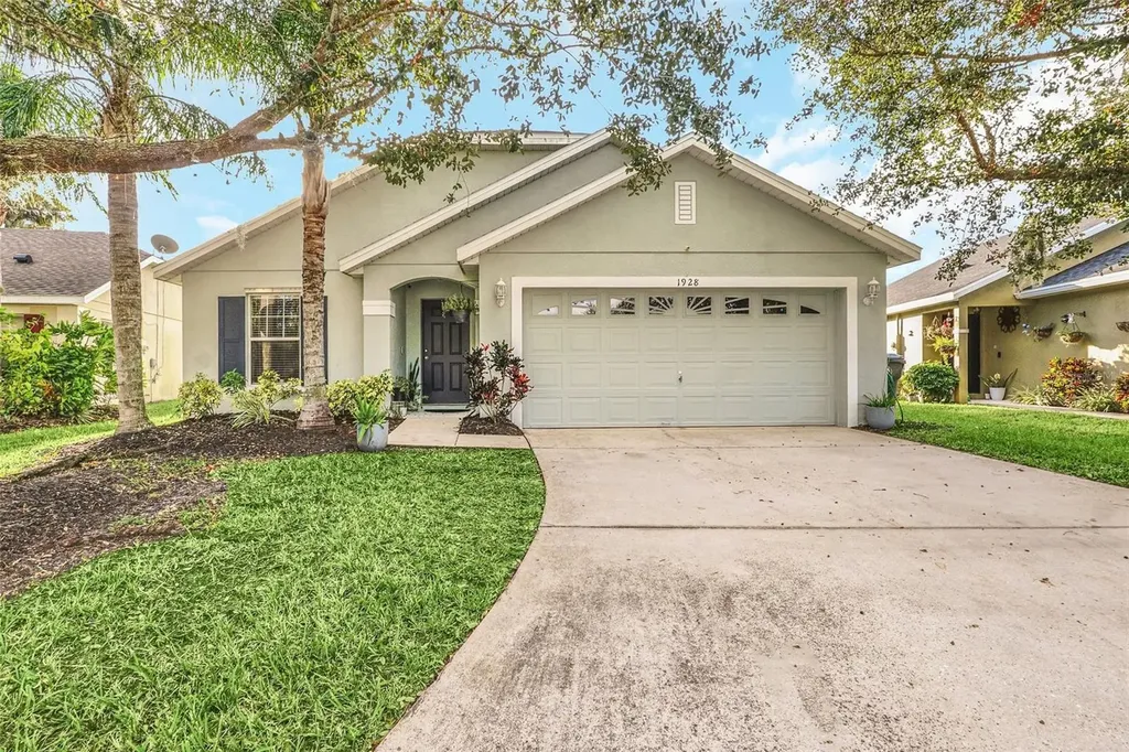 1928 Commander Way Kissimmee FL 34746
