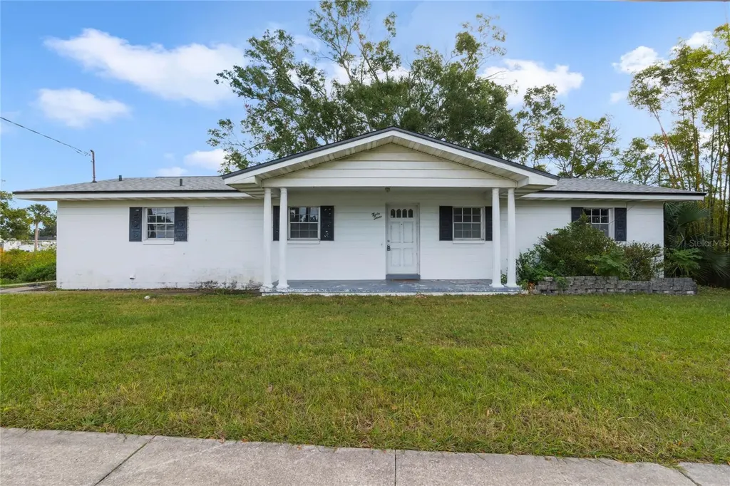 37 S Shell Road Debary FL 32713
